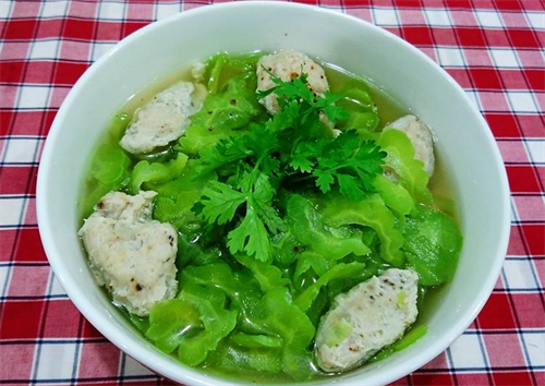 Canh Khổ Qua Nấu Chả Cá Thác Lác